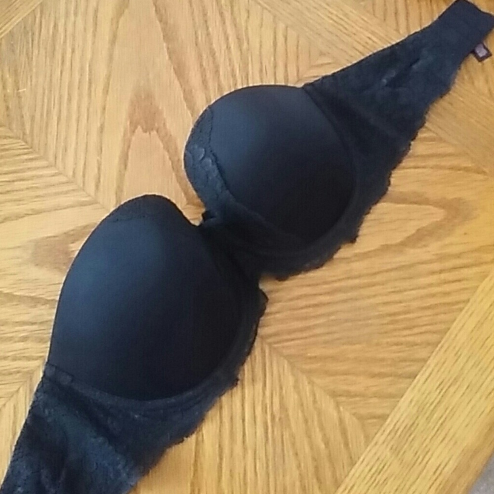 VS Black Strapless Bra 32 DDD